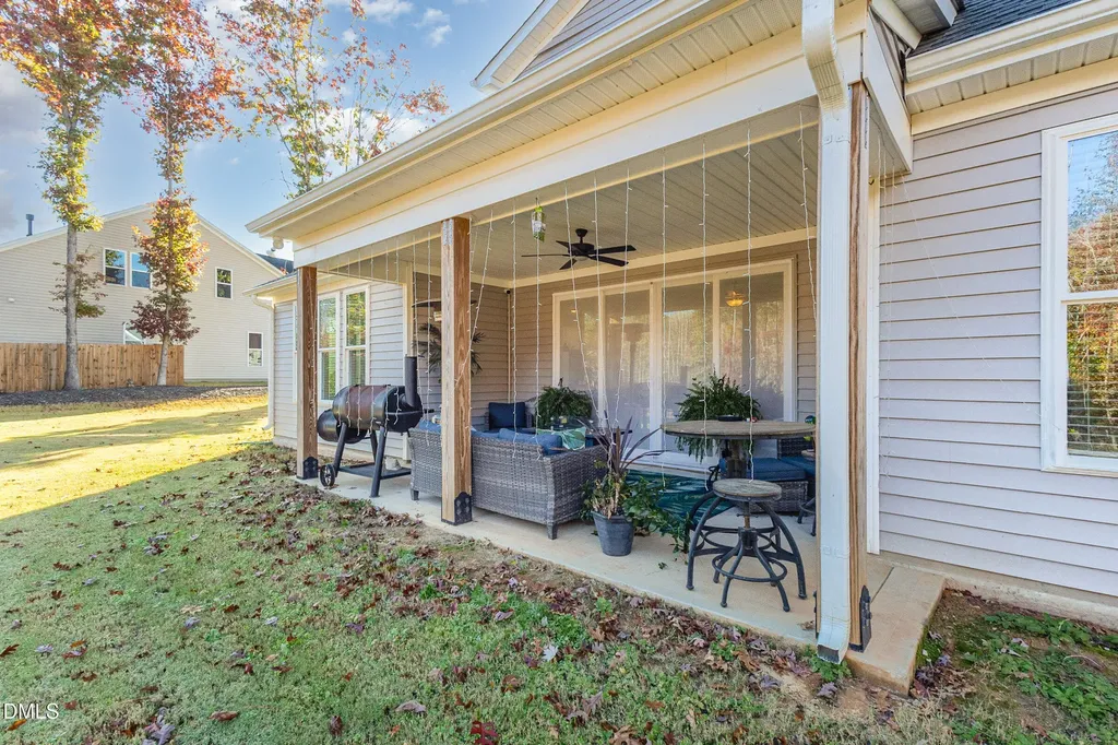 300 W Amber Oak Drive Selma NC 27576