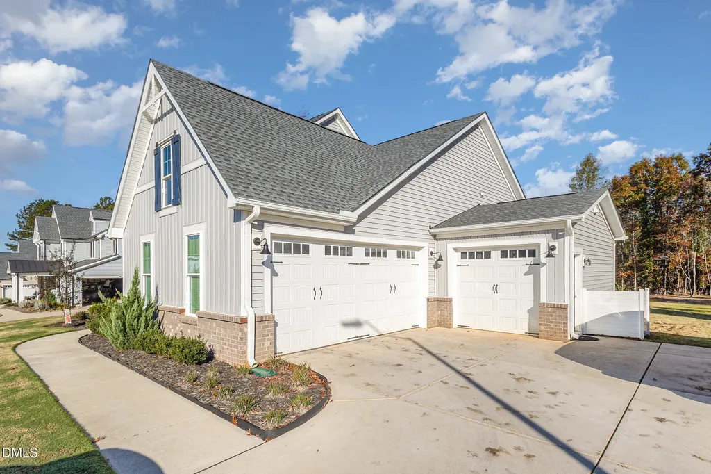 300 W Amber Oak Drive Selma NC 27576