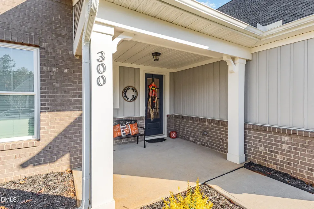 300 W Amber Oak Drive Selma NC 27576