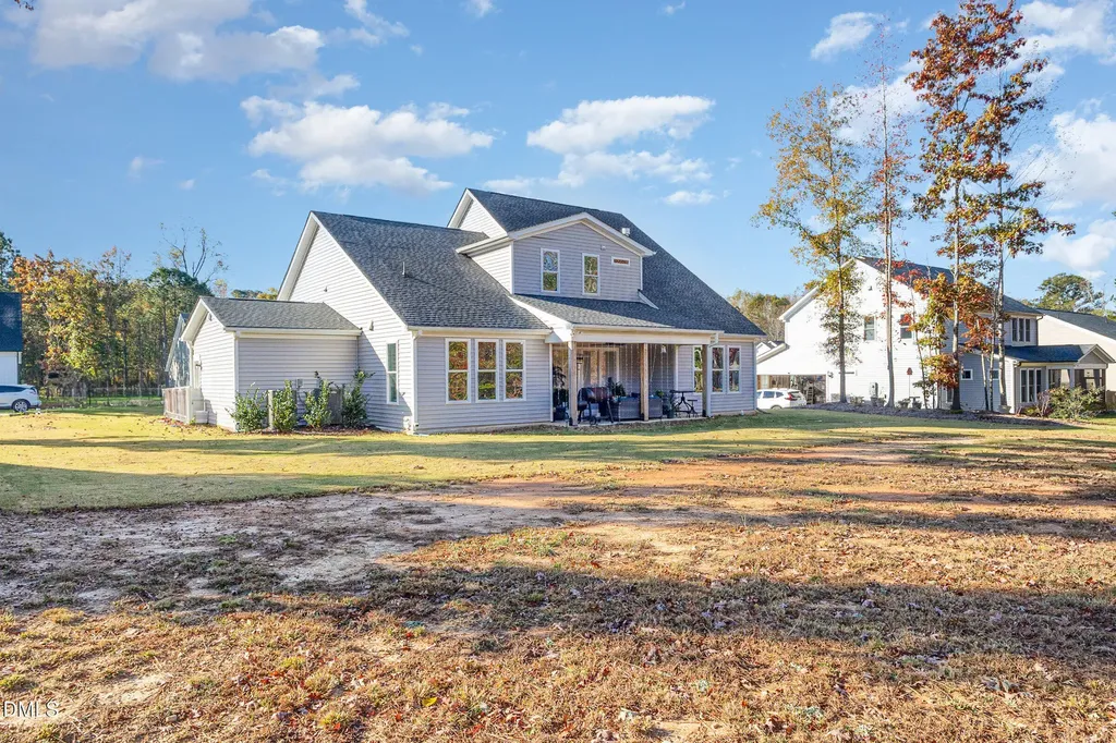 300 W Amber Oak Drive Selma NC 27576