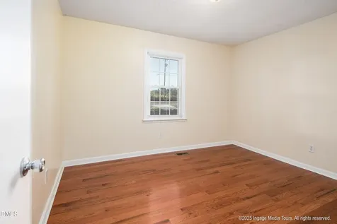305 British Road Kinston NC 28501