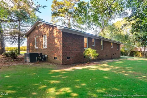 305 British Road Kinston NC 28501
