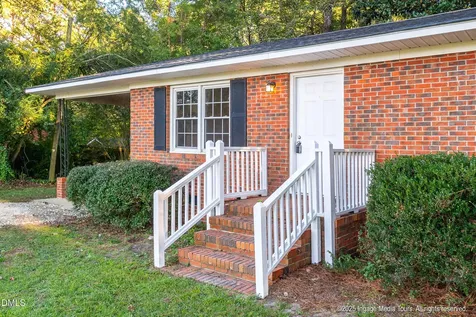 305 British Road Kinston NC 28501