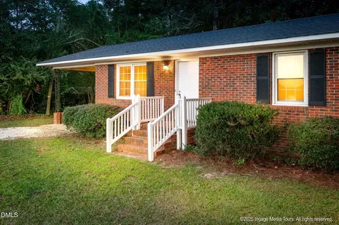 305 British Road Kinston NC 28501
