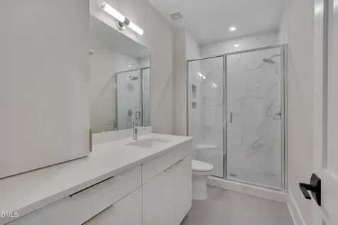 1014 Manor Way Durham NC 27701