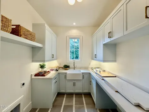 1718 Piccadilly Lane Raleigh NC 27608
