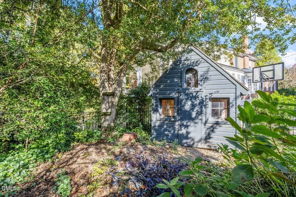 1015 Harvey Street Raleigh NC 27608