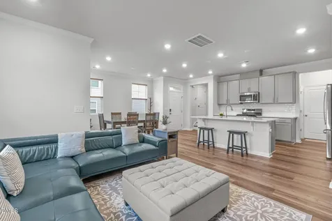 1809 Barrett Run Trail Apex NC 27502
