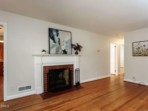 1332 Banbury Road Raleigh NC 27607