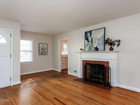 1332 Banbury Road Raleigh NC 27607