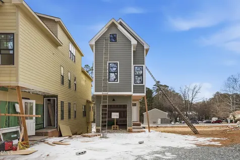 506 W Chatham Street Apex NC 27502