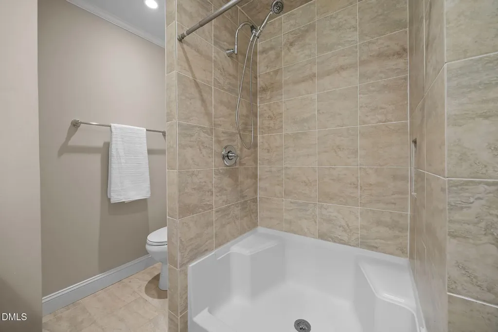 6423 New Market Way Raleigh NC 27615