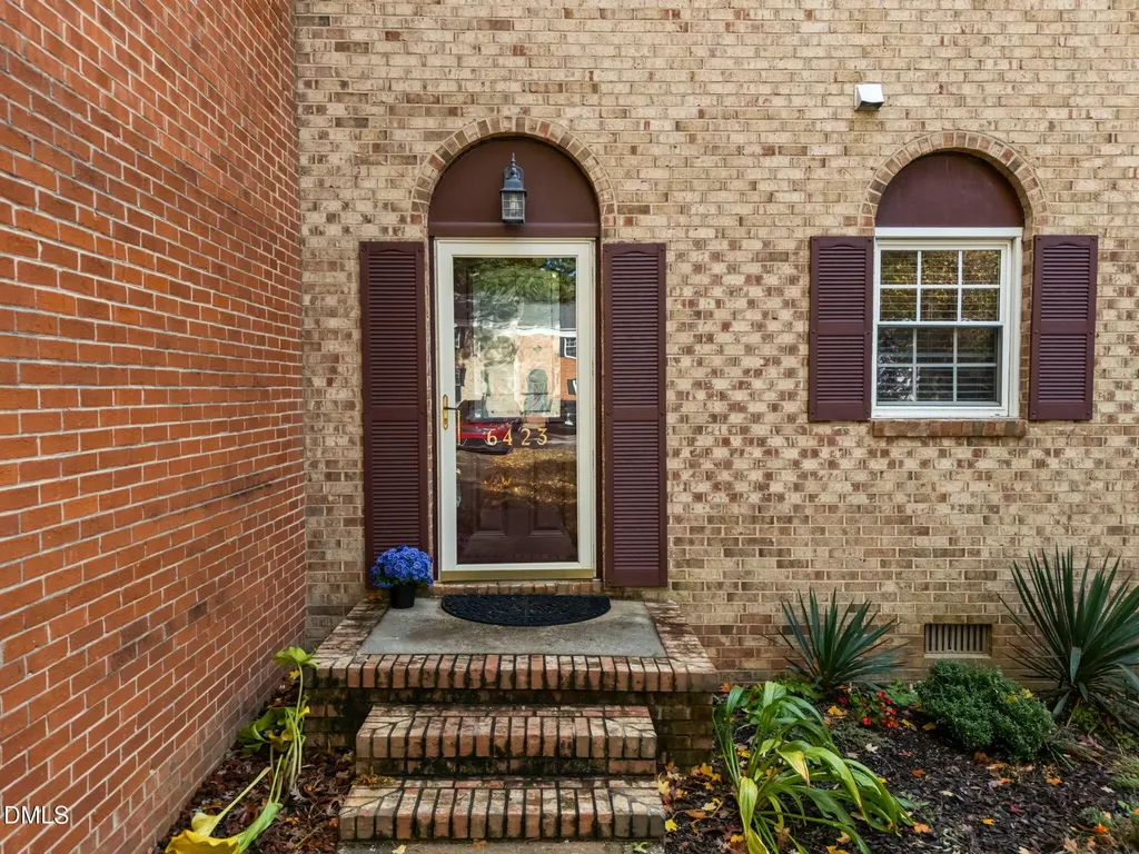 6423 New Market Way Raleigh NC 27615