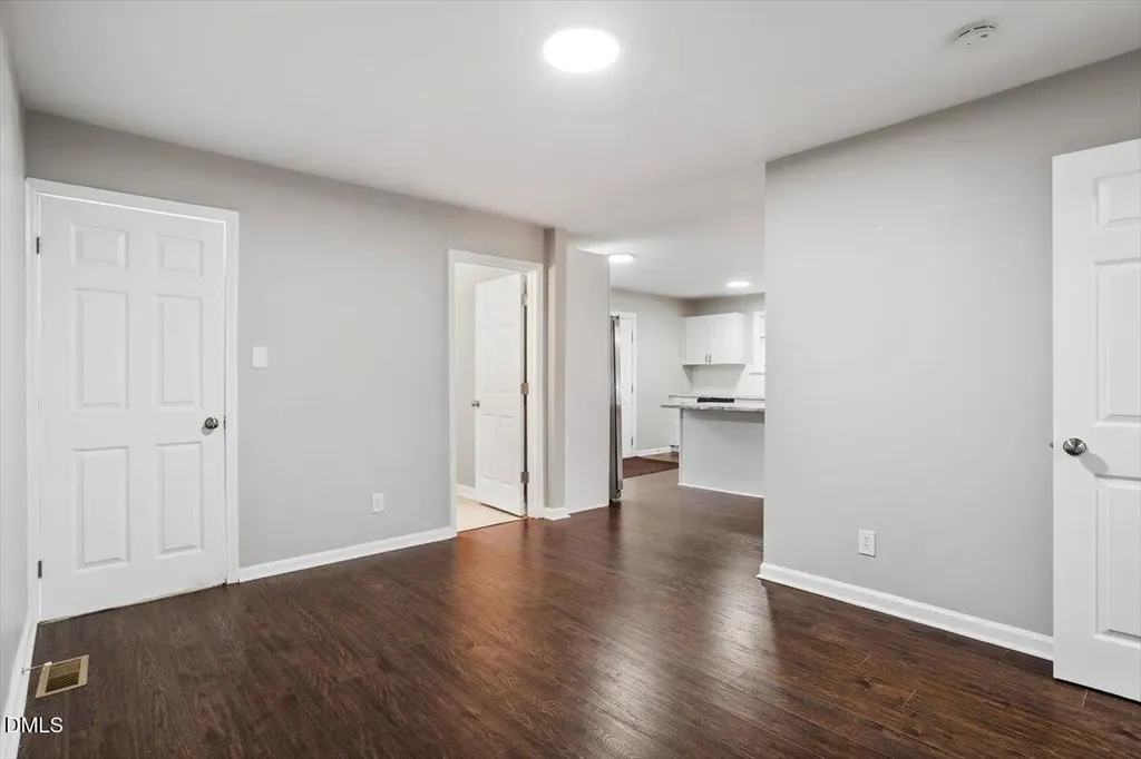 816 Peyton Street Raleigh NC 27610