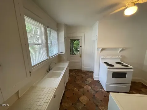 404 Chamberlain Street Raleigh NC 27607