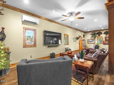785 Glennie Irvin Road Semora NC 27343