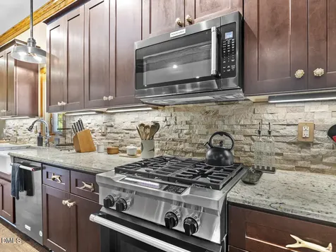 785 Glennie Irvin Road Semora NC 27343