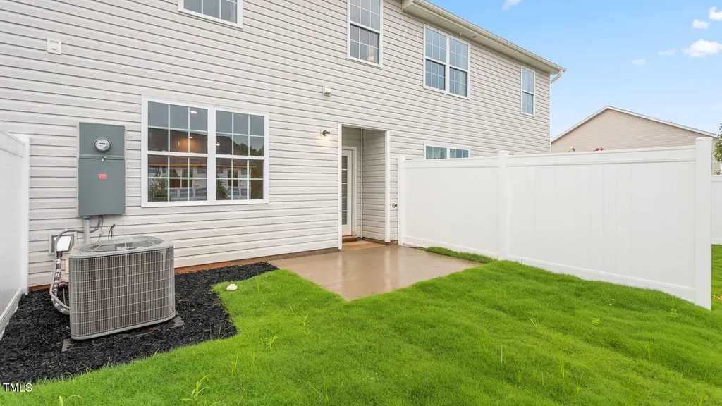 262 Rusling Leaf Drive Fuquay Varina NC 27526