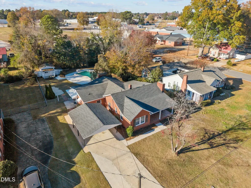 209 N Watauga Avenue Dunn NC 28334