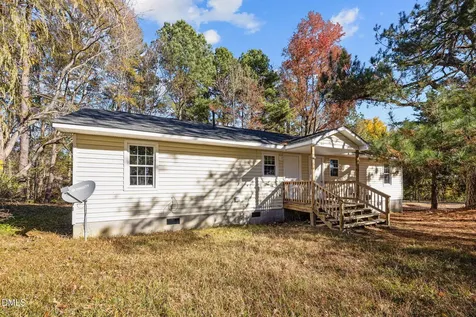 691-693 Boddie Street Henderson NC 27536