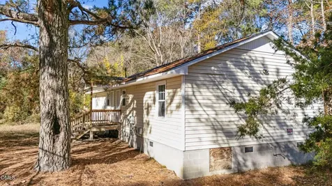 691-693 Boddie Street Henderson NC 27536