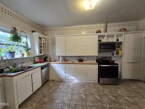 1014 N Independence Street Kinston NC 28501