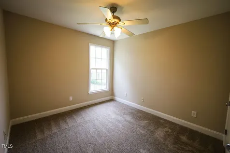10 London Way Spring Lake NC 28390
