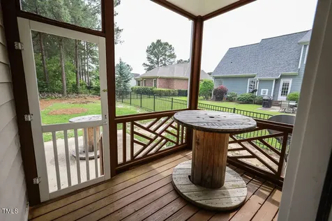 10 London Way Spring Lake NC 28390
