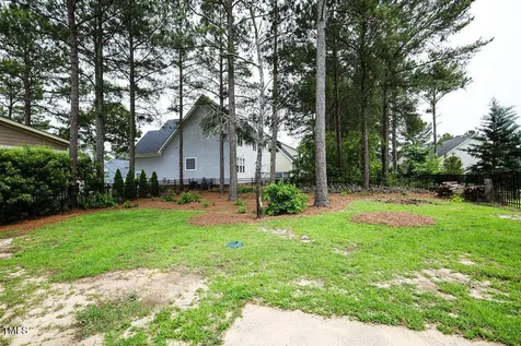 10 London Way Spring Lake NC 28390