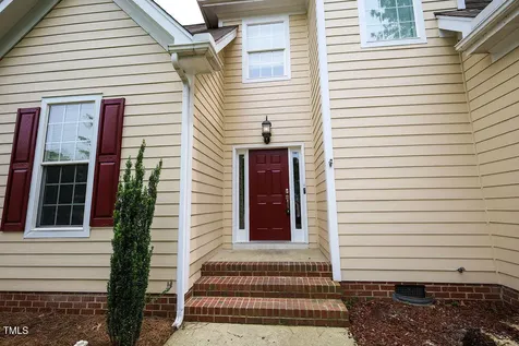 10 London Way Spring Lake NC 28390