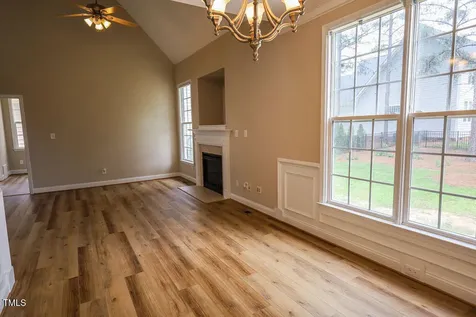 10 London Way Spring Lake NC 28390