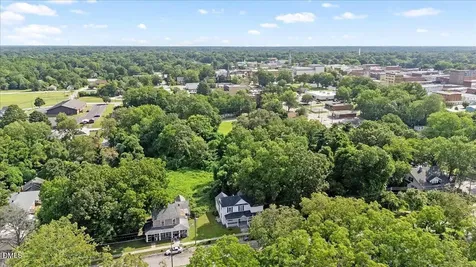 232 Burwell Avenue Henderson NC 27536