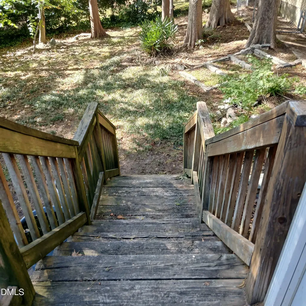 409 Cottonwood Circle Raleigh NC 27609