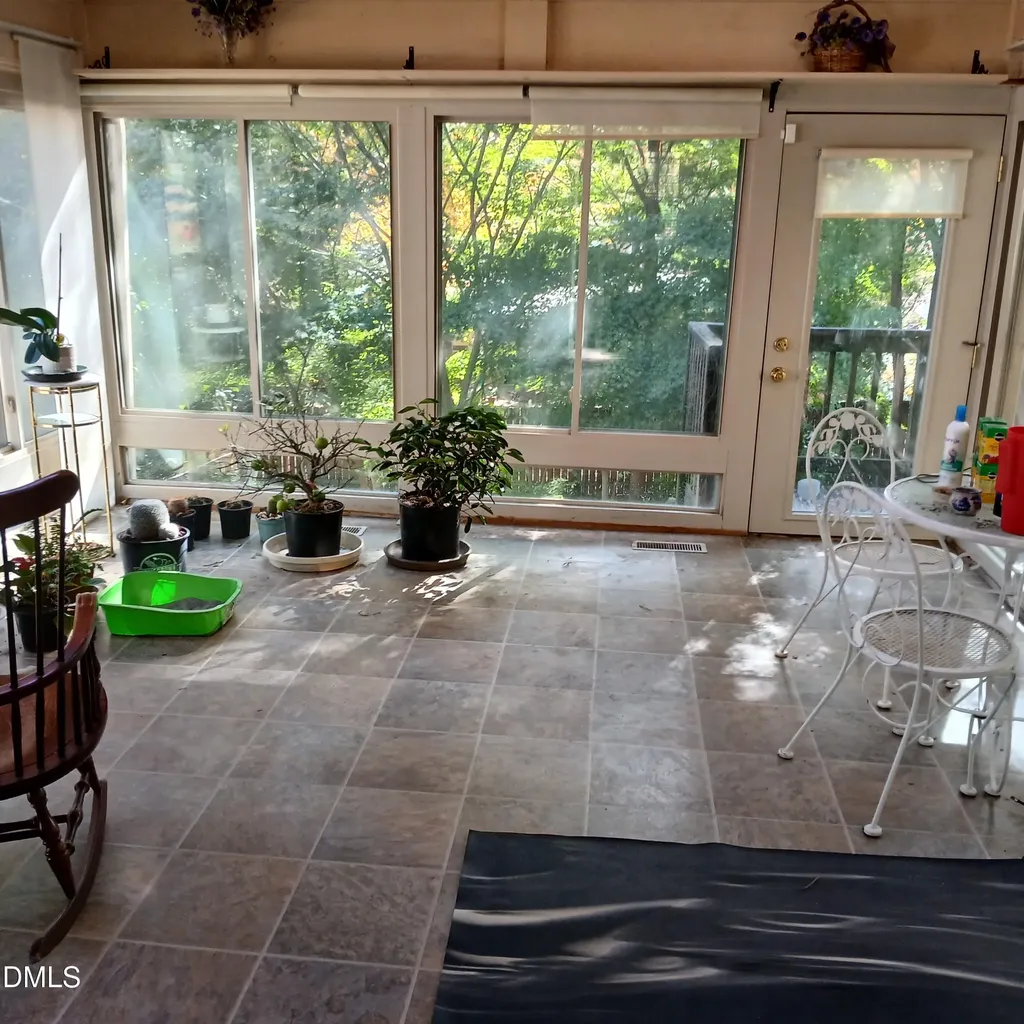 409 Cottonwood Circle Raleigh NC 27609