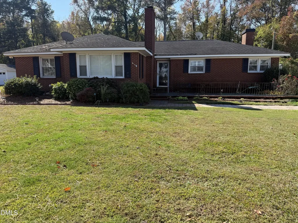 605 E 2nd Street Kenly NC 27542