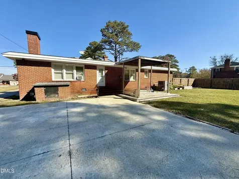 605 E 2nd Street Kenly NC 27542