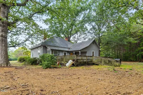 1089 Gillburg Road Henderson NC 27537