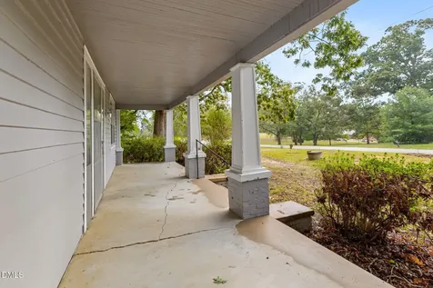 1089 Gillburg Road Henderson NC 27537