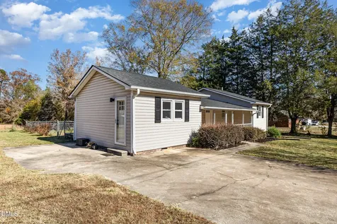 1568 Petty Road Graham NC 27253
