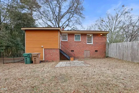 223 Adams Street Cary NC 27513