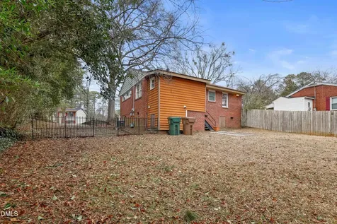 223 Adams Street Cary NC 27513