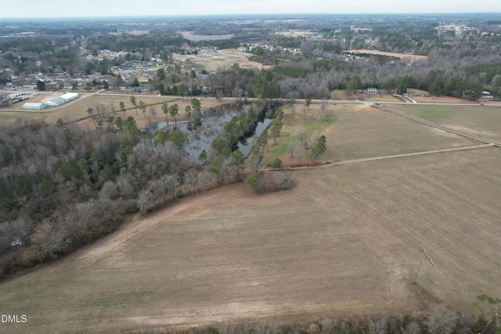 1842 N Ellis Avenue N Dunn NC 28334