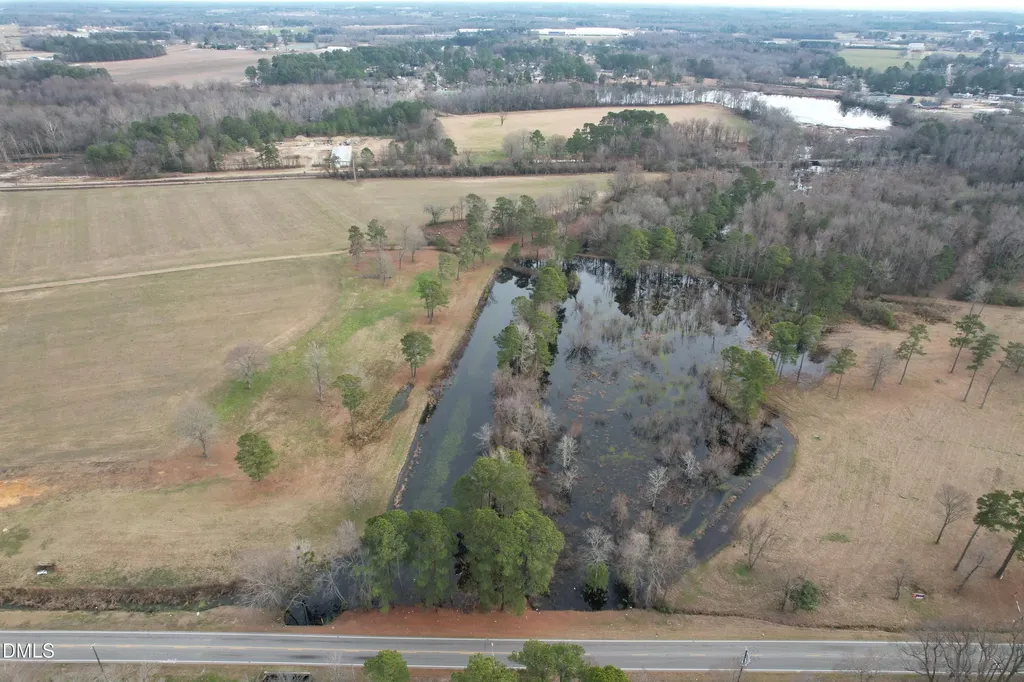 1842 N Ellis Avenue N Dunn NC 28334