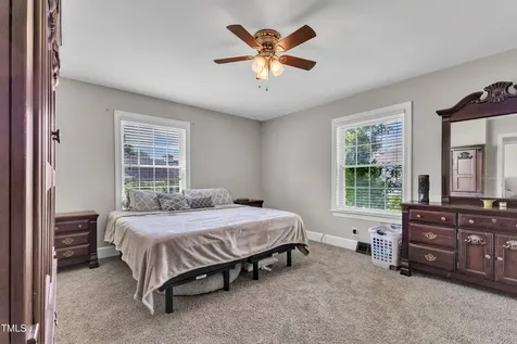 302 S Pine Street Benson NC 27504