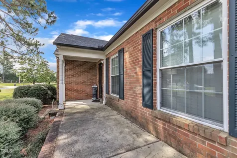 302 S Pine Street Benson NC 27504
