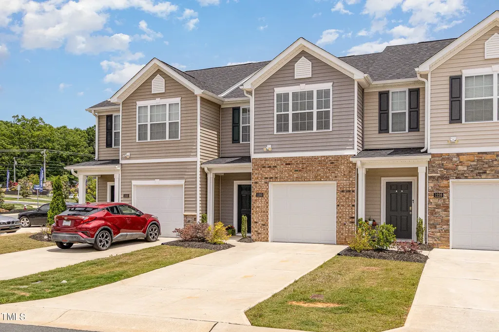 1230 Adrian Court Mebane NC 27302