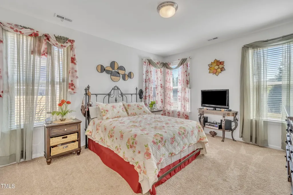 123 Carbone Lane Clayton NC 27527