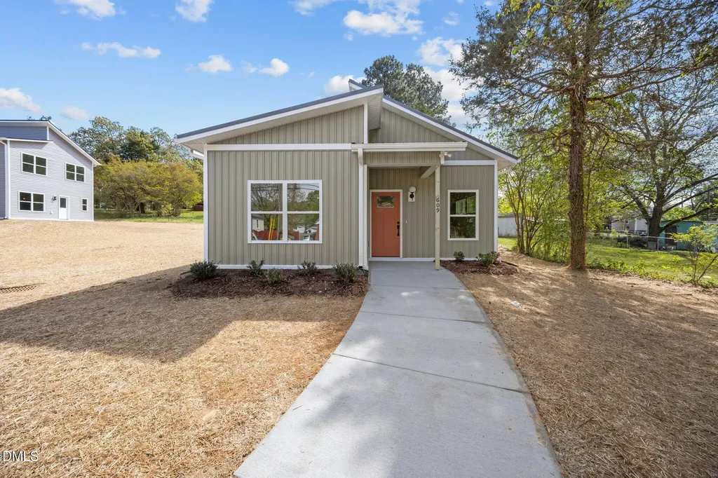 609 N Marshall Street Graham NC 27253