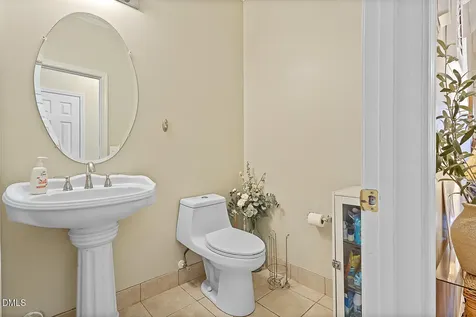 2907 Andover Glen Road Raleigh NC 27604