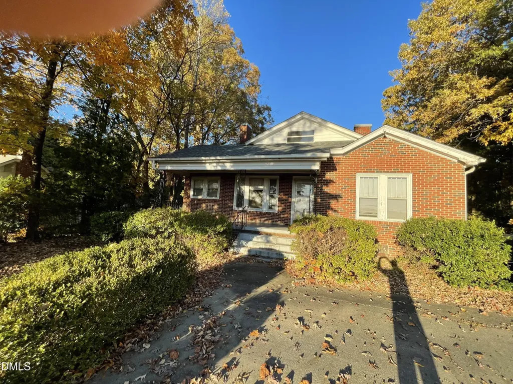 2012 Chapel Hill Road Burlington NC 27215